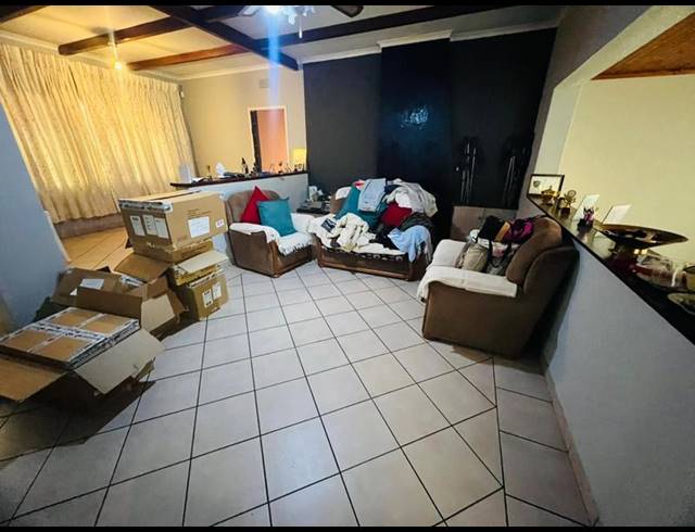 4 BEDROOM HOUSE FOR SALE IN BIRCHLEIGH